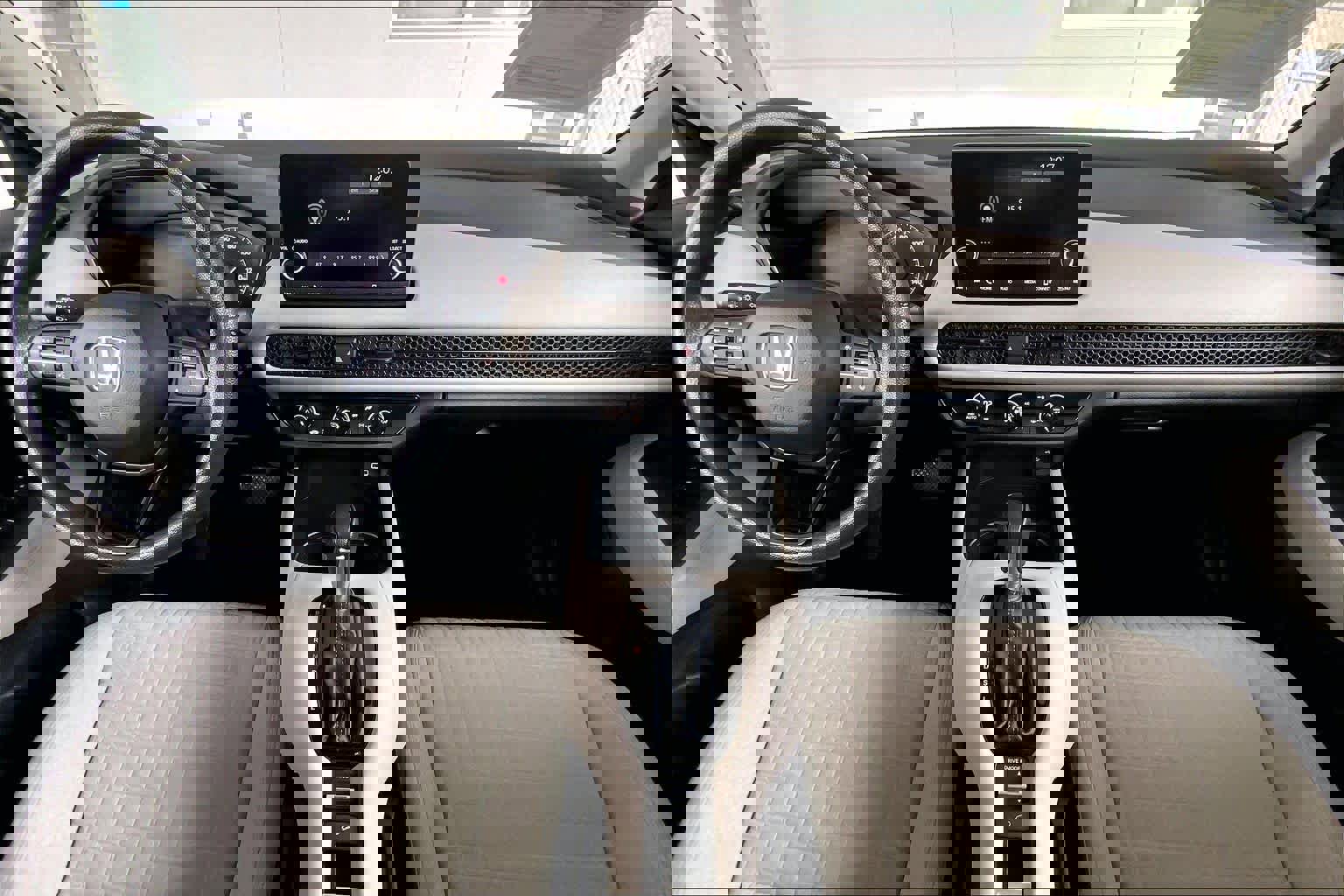 Used 2023 Honda HR-V LX image 15