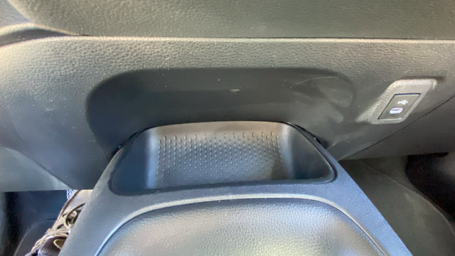 Used 2025 Toyota Corolla LE FWD image 28