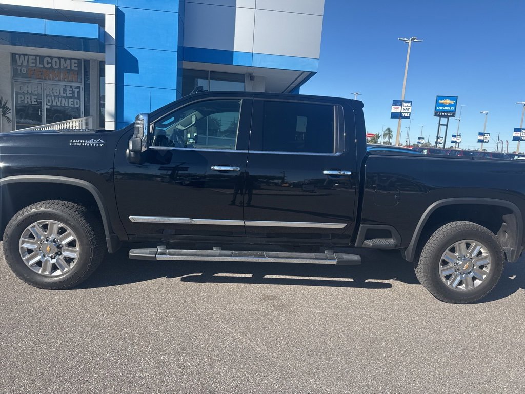 Used 2024 Chevrolet Silverado 2500 High Country w/ High Country Premium Package image 5