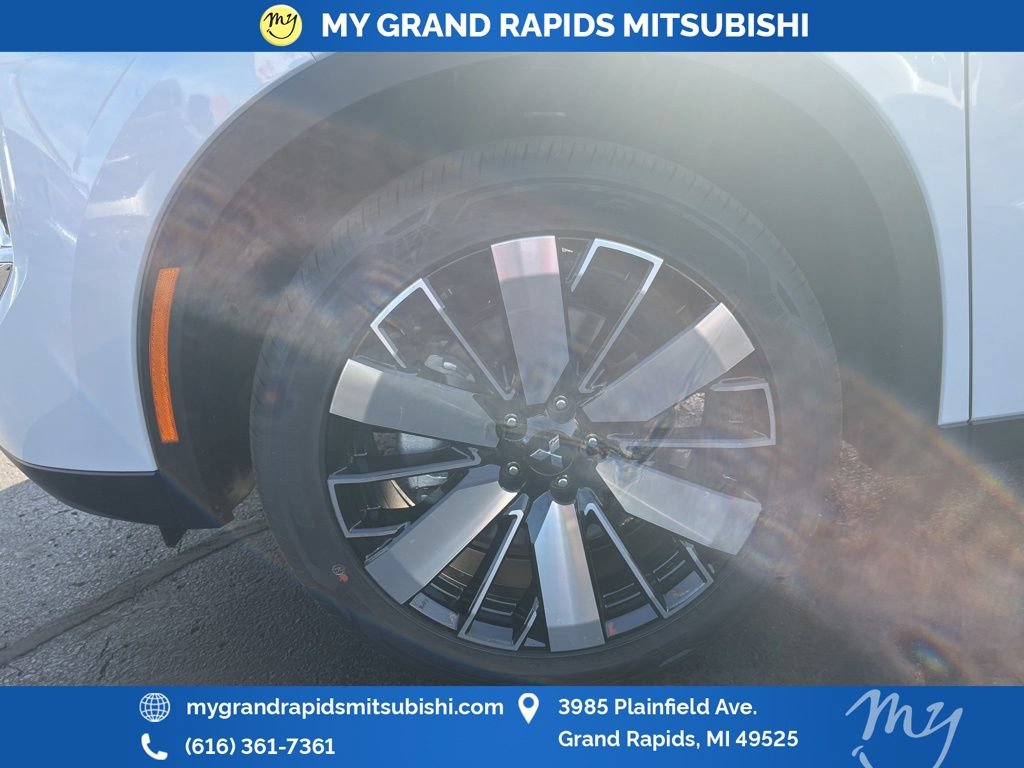 New 2026 Mitsubishi Outlander SE AWD/4WD image 9