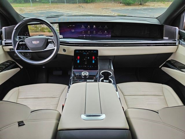 Certified 2025 Cadillac Escalade ESV Sport AWD/4WD image 13