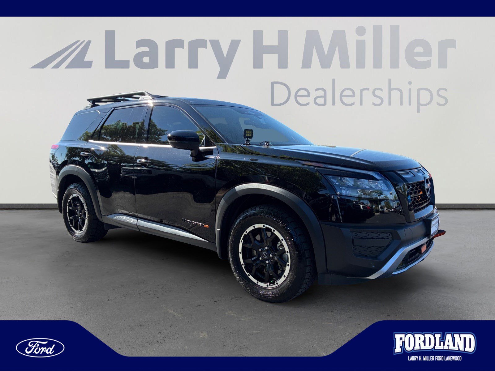 Used 2025 Nissan Pathfinder Rock Creek AWD/4WD image 7