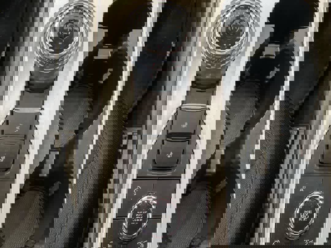 Used 2023 Ford Explorer XLT image 22