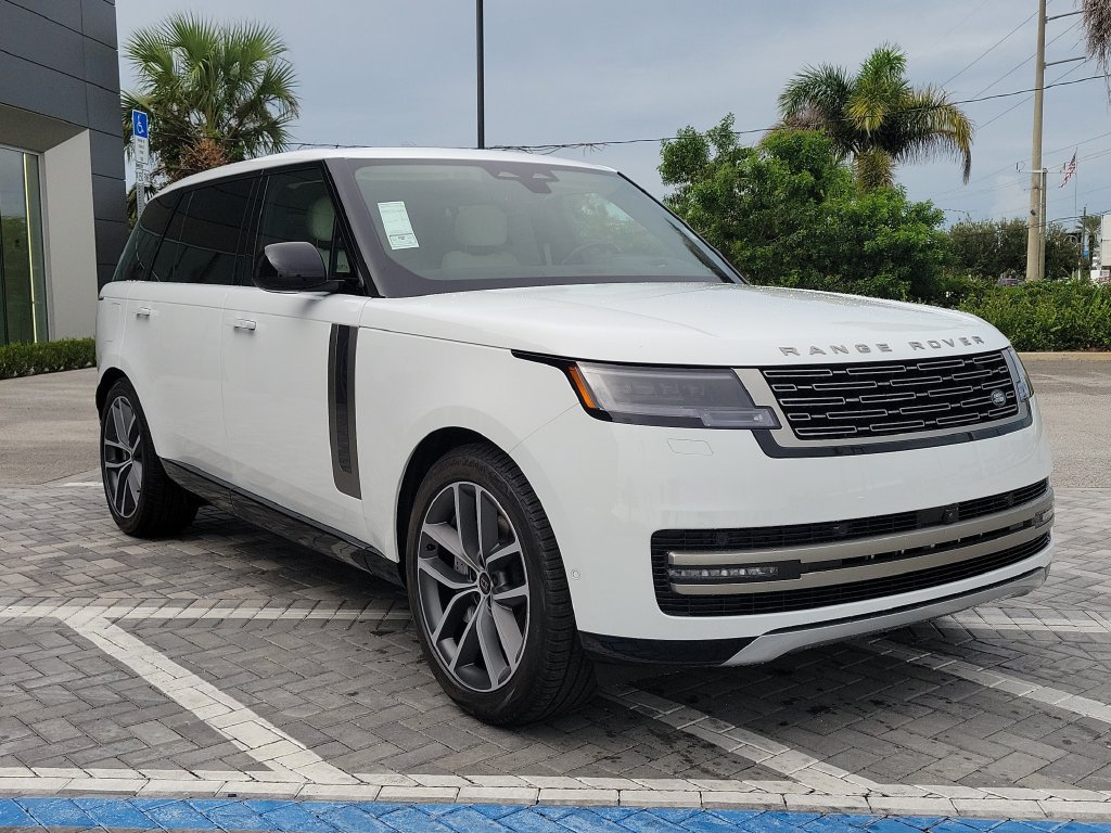 New 2027 Land Rover Range Rover Long Wheelbase SE AWD/4WD image 7