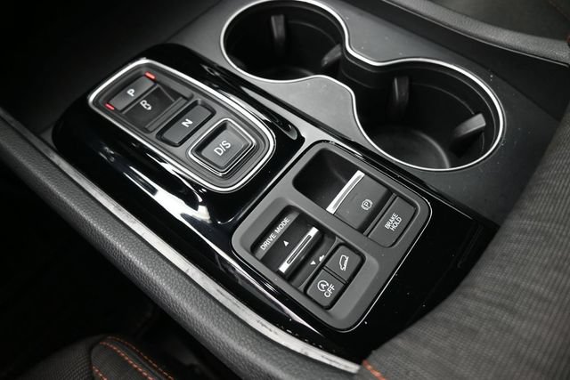 Used 2025 Honda Pilot Sport image 9