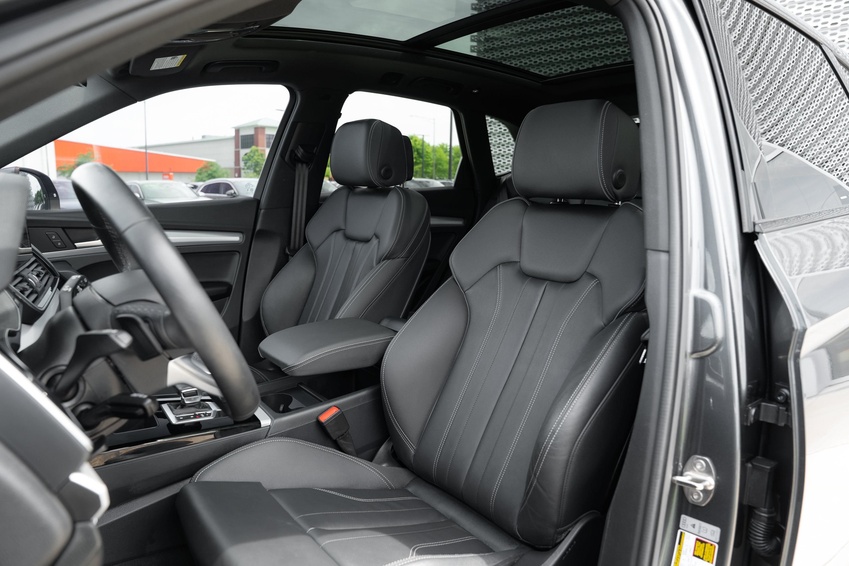 Certified 2025 Audi Q5 2.0T Premium w/ Convenience Plus Package AWD/4WD image 20