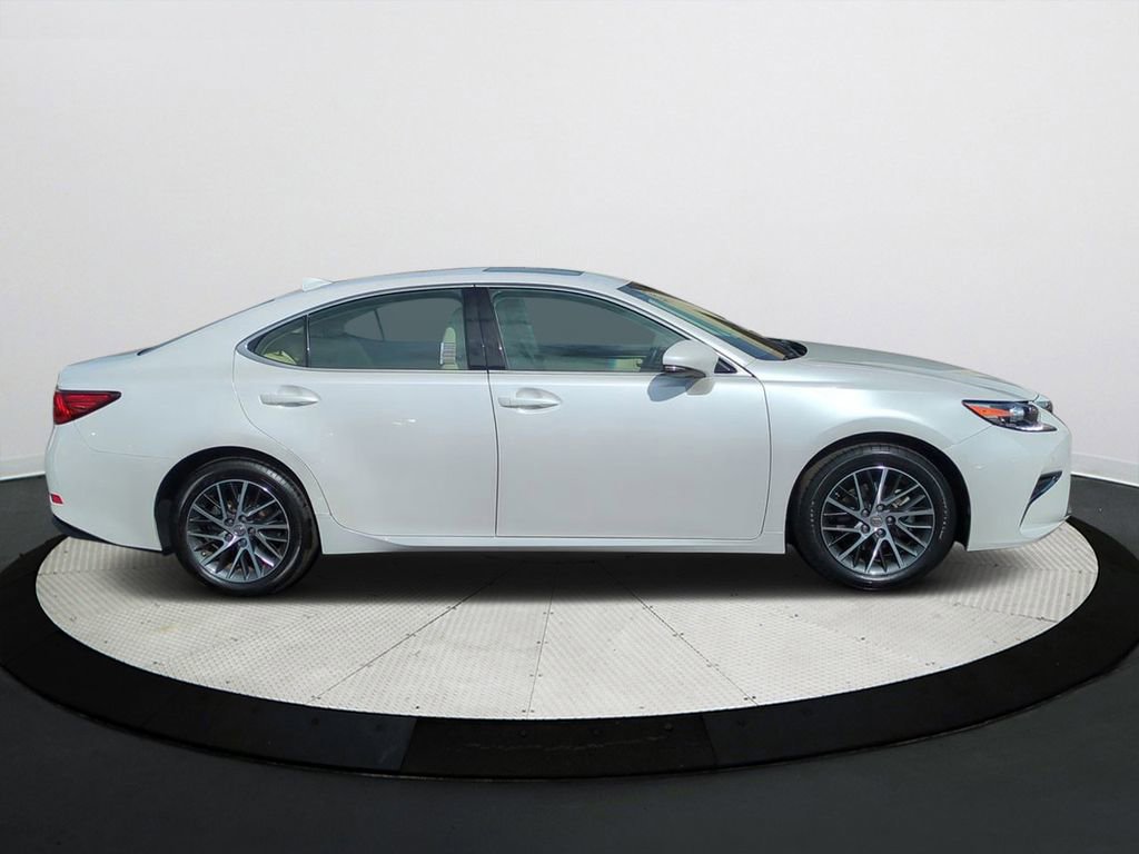 Used 2017 Lexus ES 350 image 3