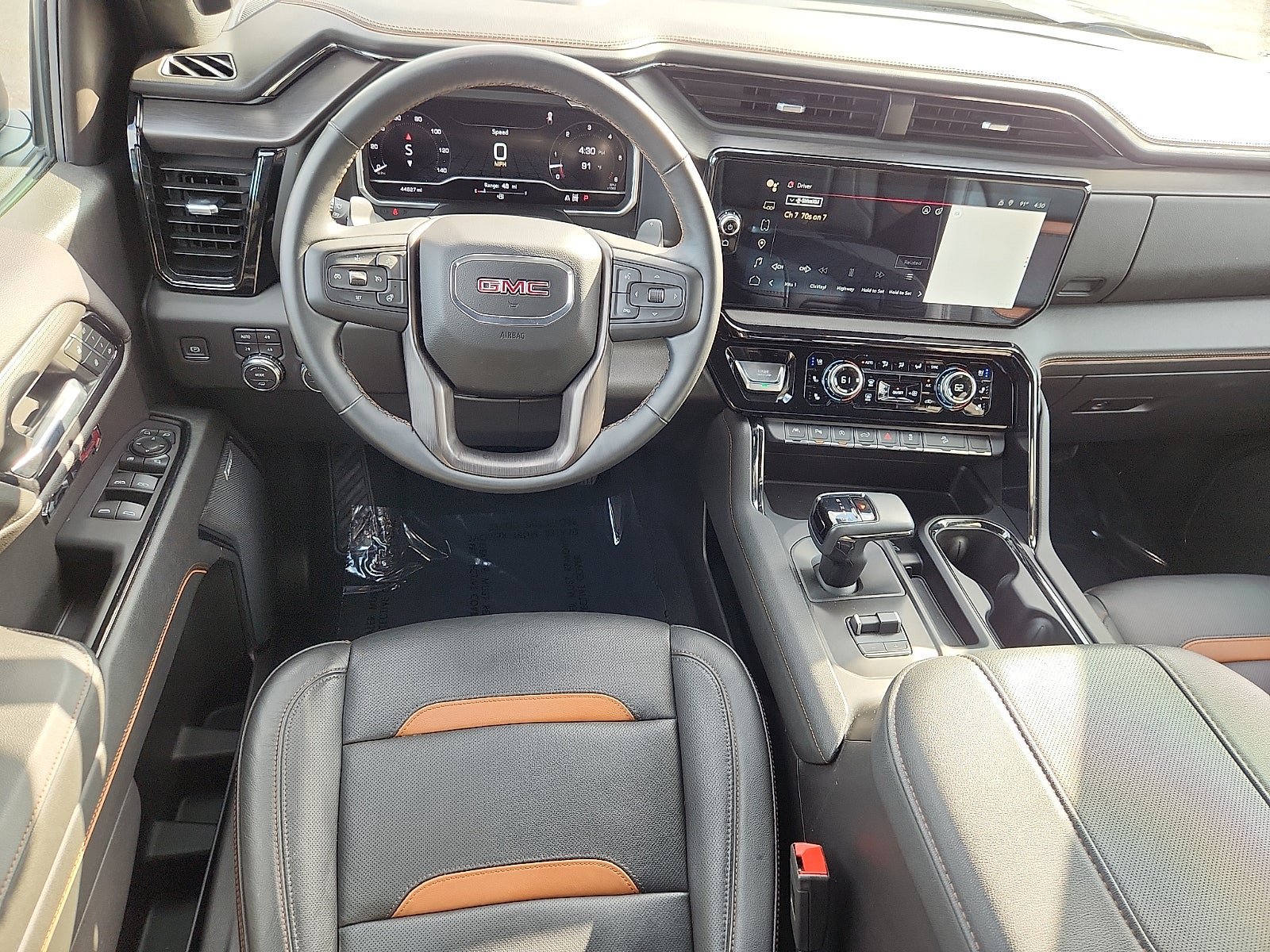 Certified 2024 GMC Sierra 1500 AT4 w/ Technology Package AWD/4WD image 12