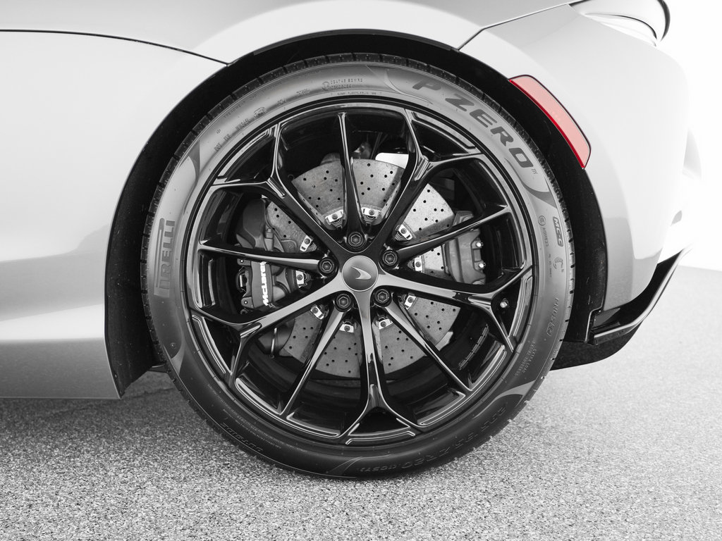 New 2026 McLaren Artura Spider RWD image 24