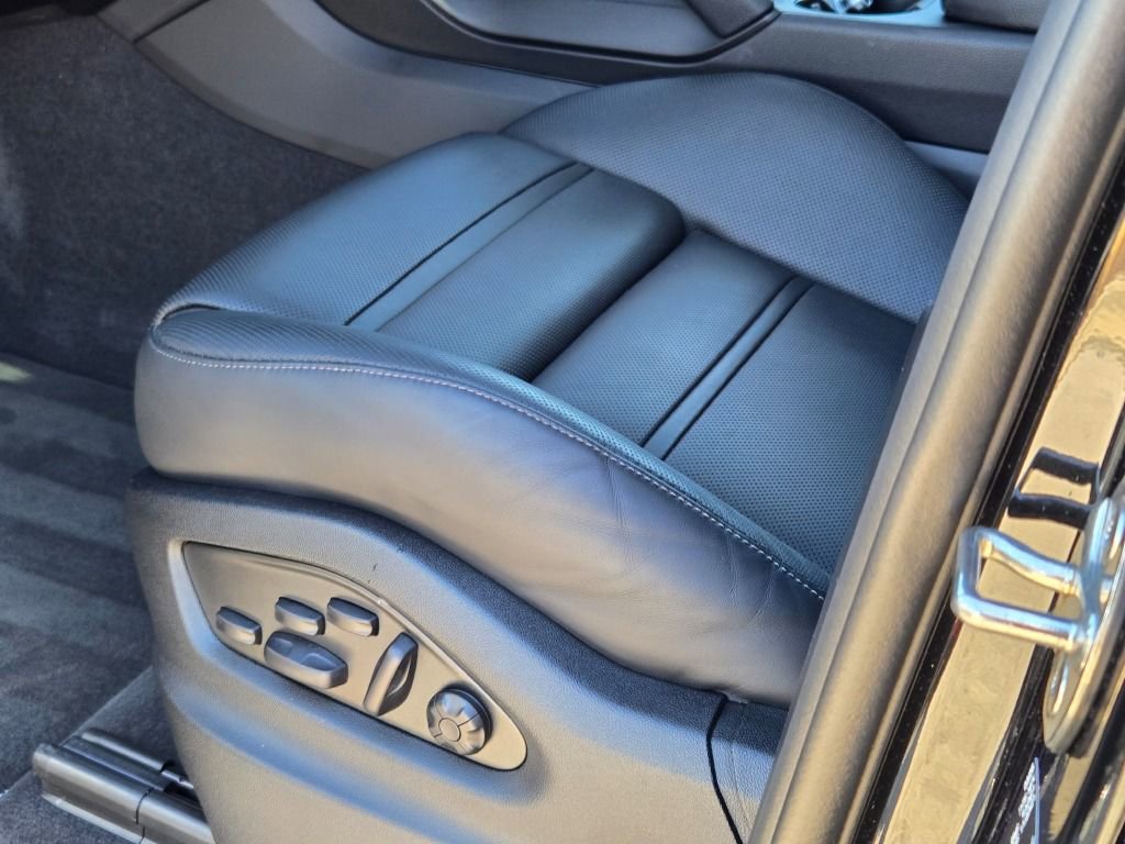 Certified 2025 Porsche Cayenne image 21