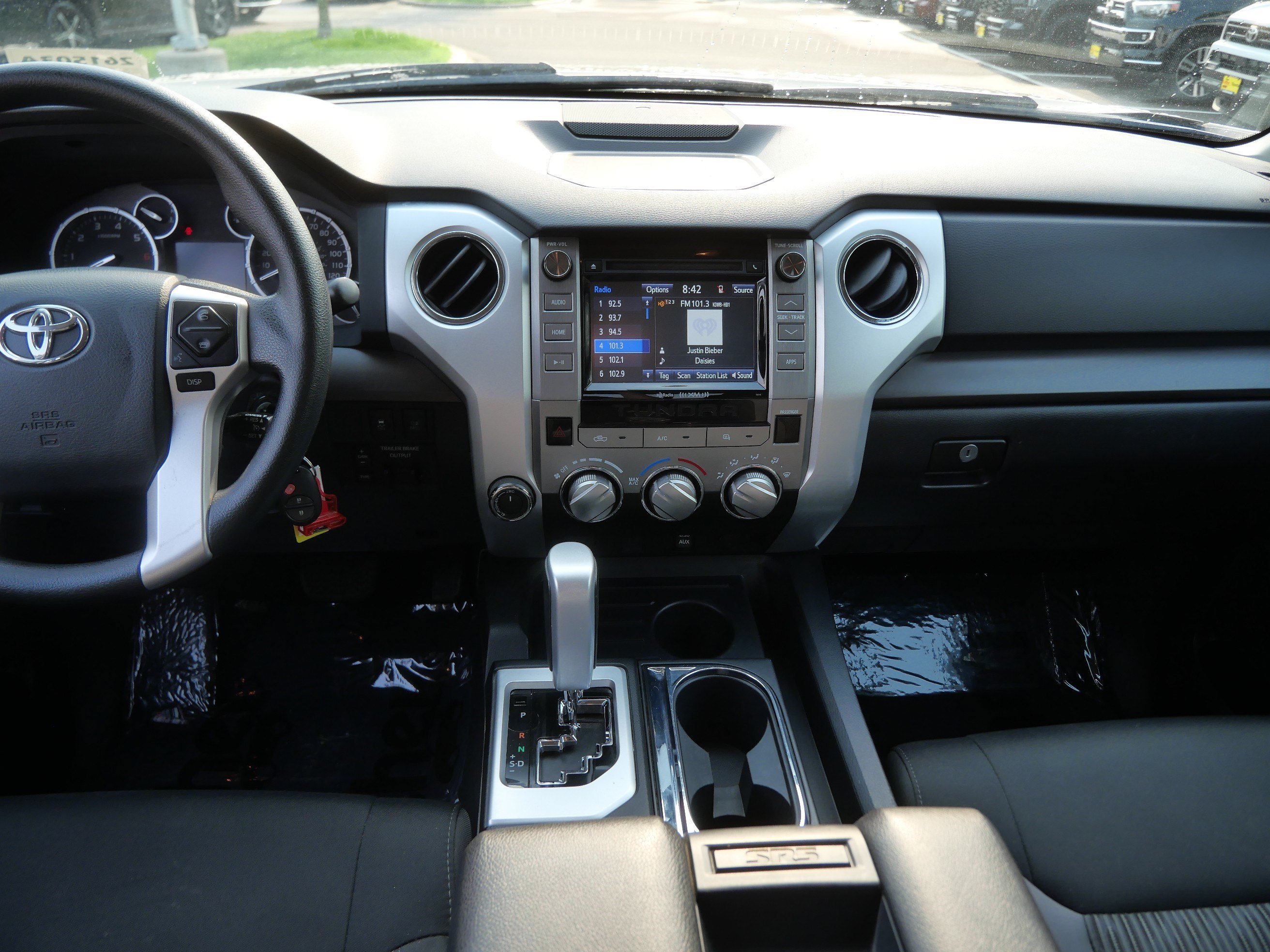 Used 2017 Toyota Tundra SR5 w/ TRD Off Road Package AWD/4WD image 10