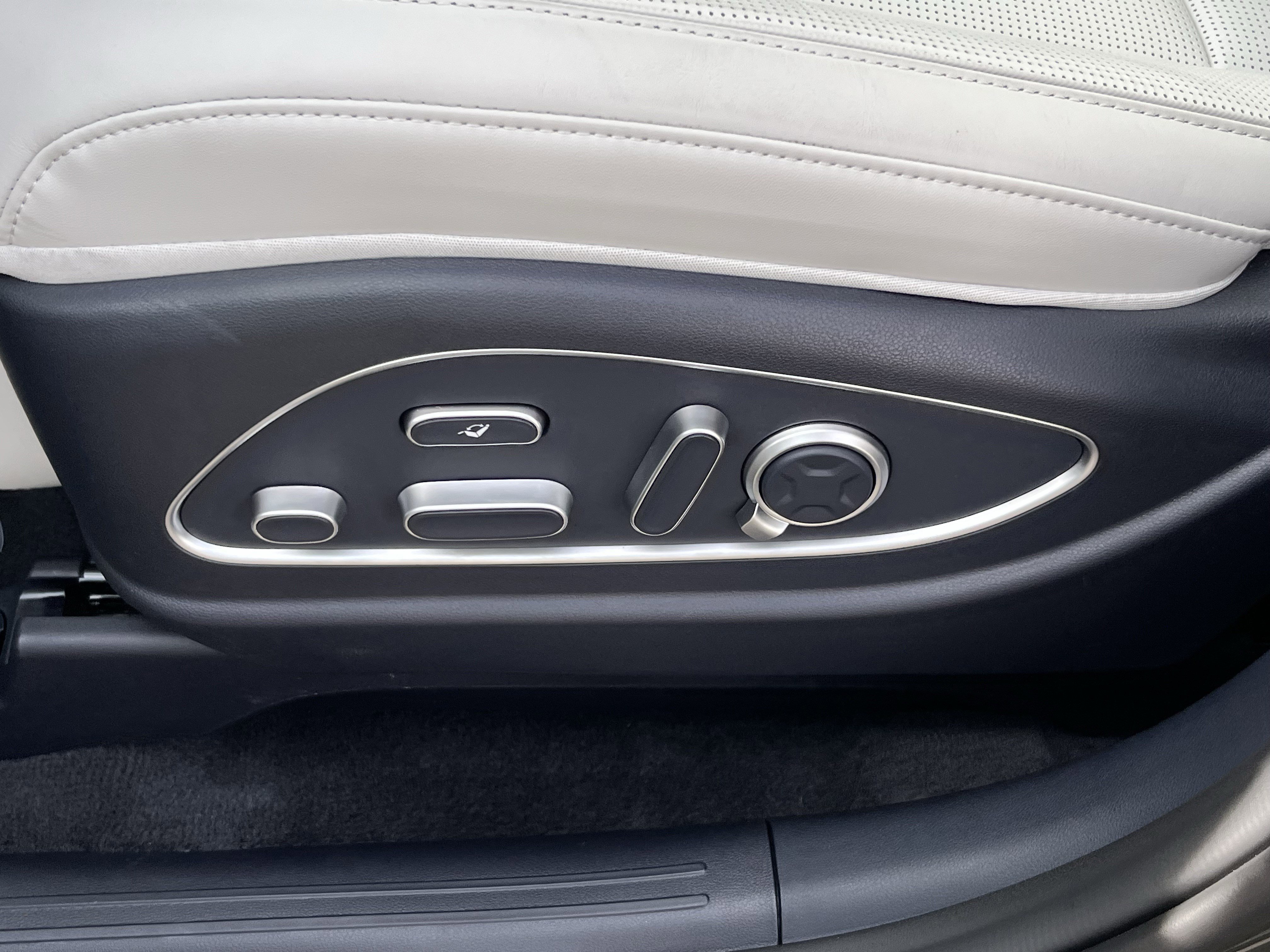 Used 2026 Hyundai Palisade Calligraphy image 18
