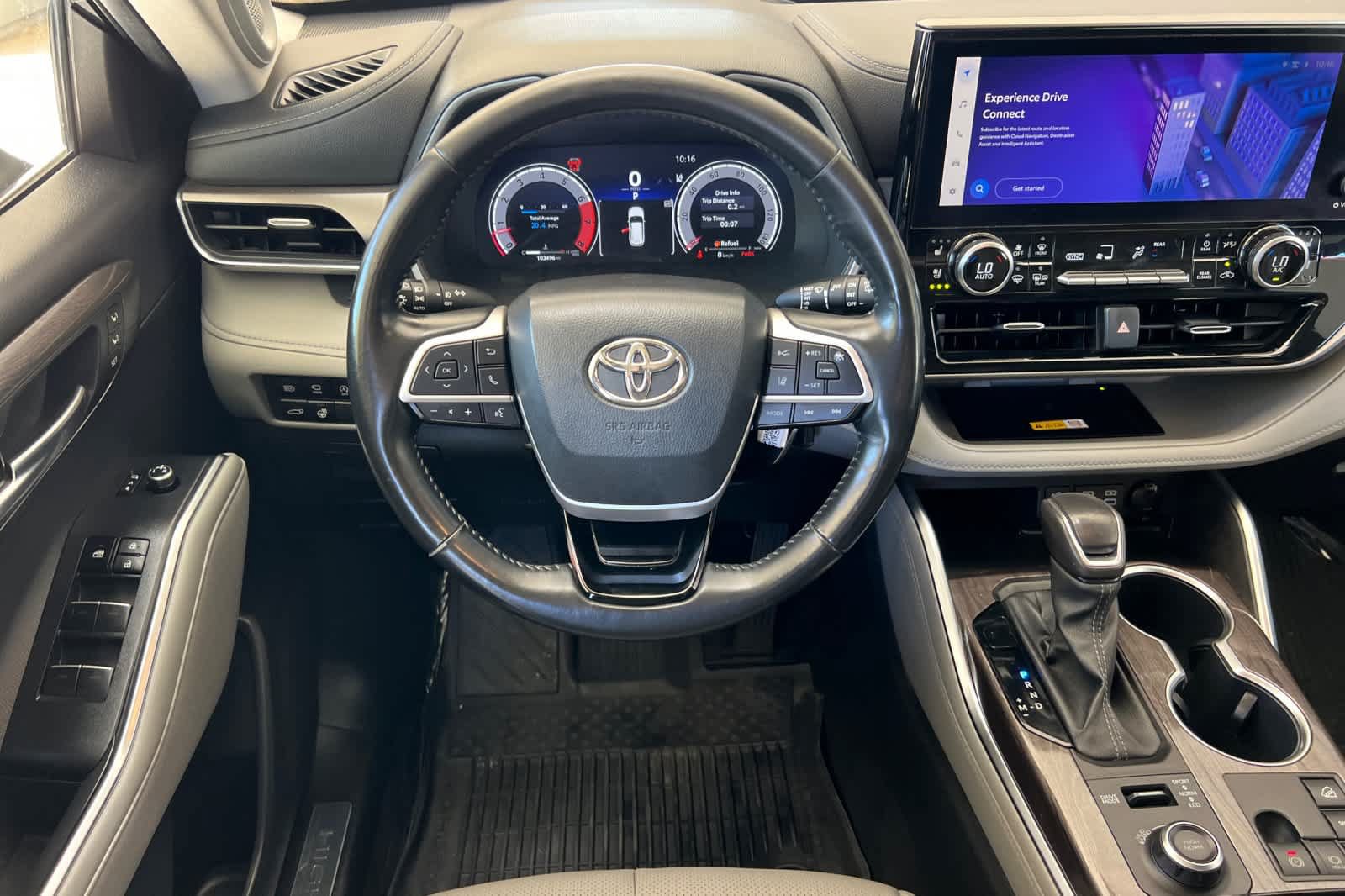 Used 2023 Toyota Highlander Limited AWD/4WD image 15