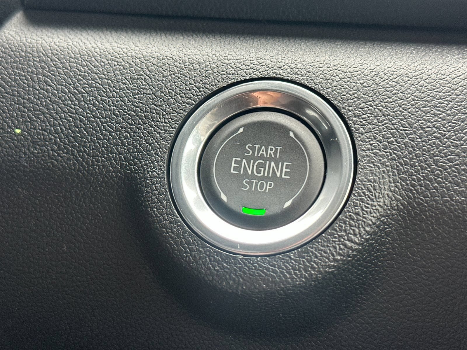 New 2026 GMC Terrain Elevation w/ Technology Package II AWD/4WD image 23