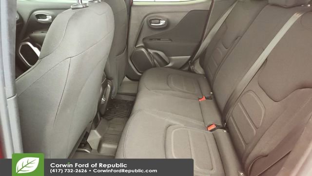 Used 2019 Jeep Renegade Latitude image 20