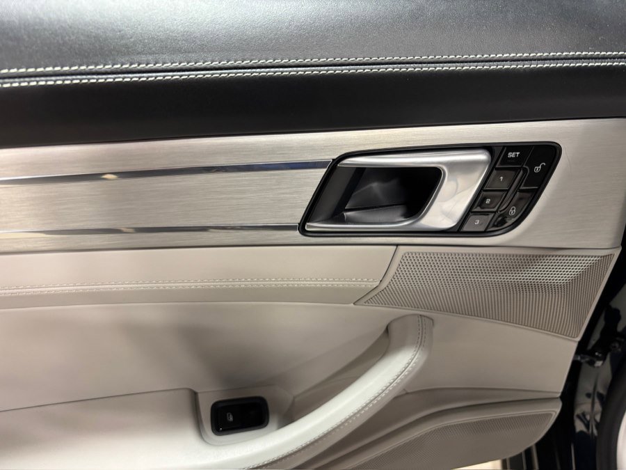 Used 2018 Porsche Panamera 4S AWD/4WD image 12