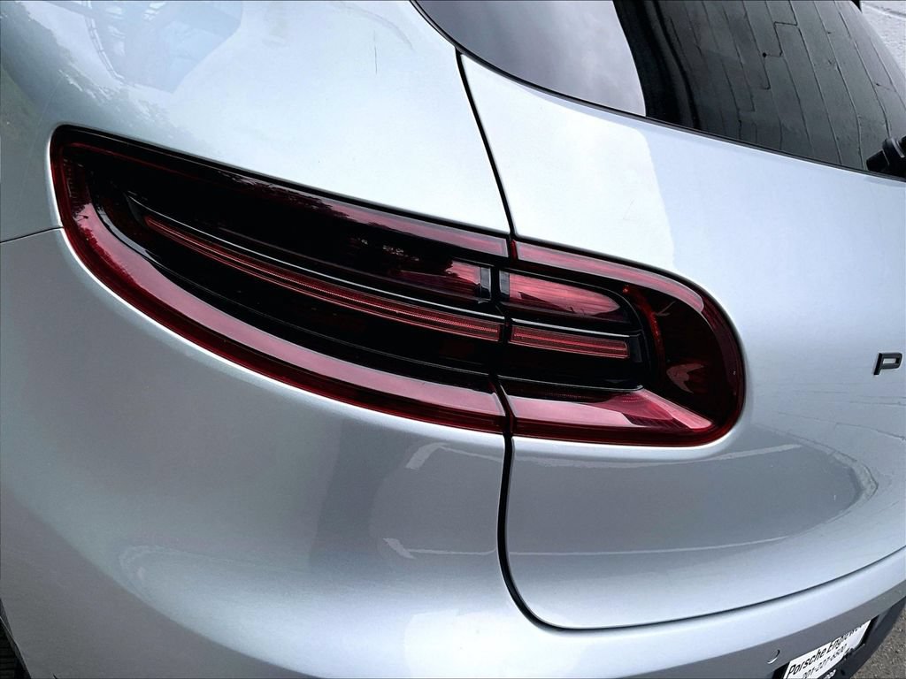 Used 2017 Porsche Macan GTS AWD/4WD image 31