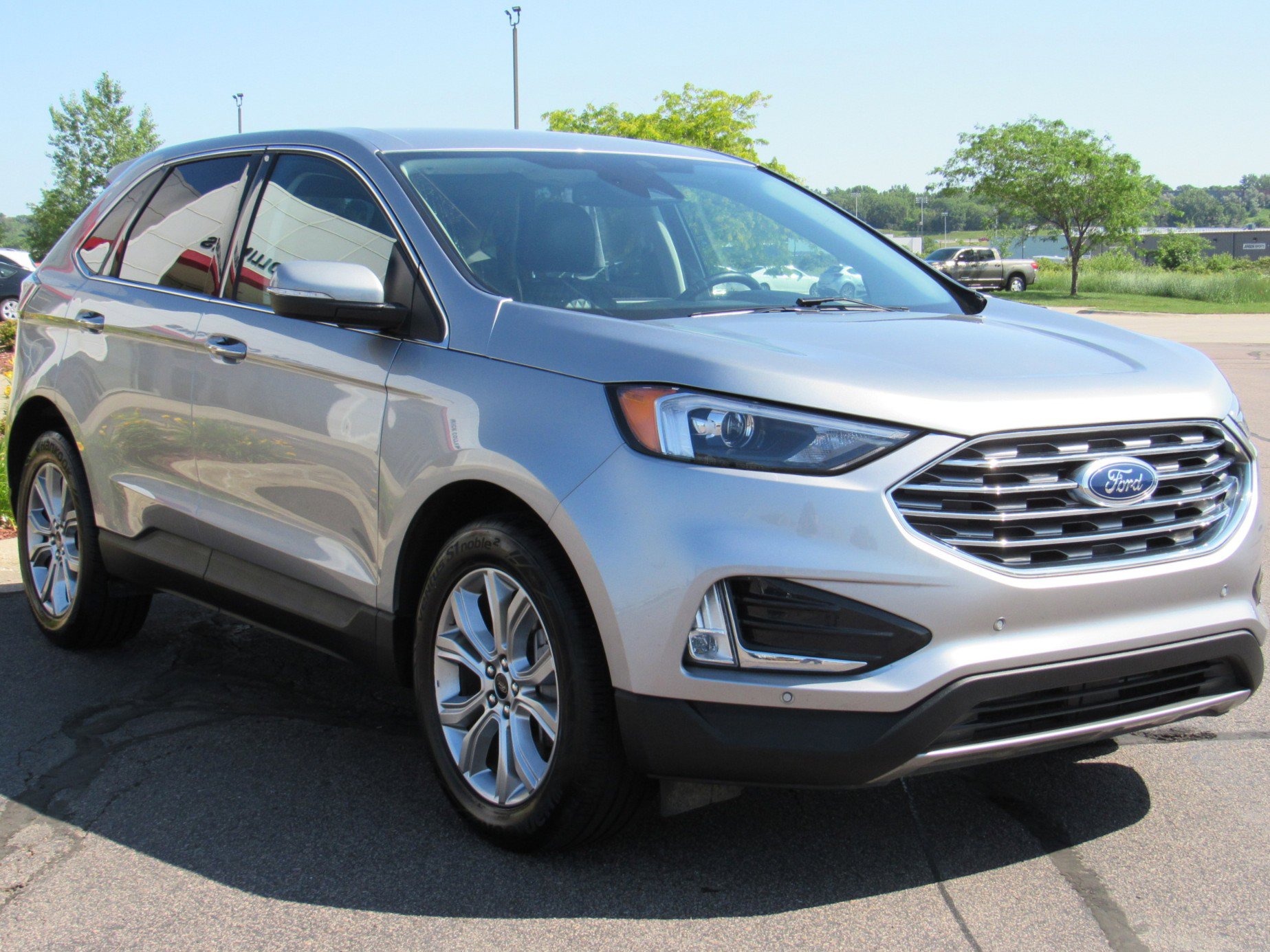 Used 2024 Ford Edge Titanium image 4