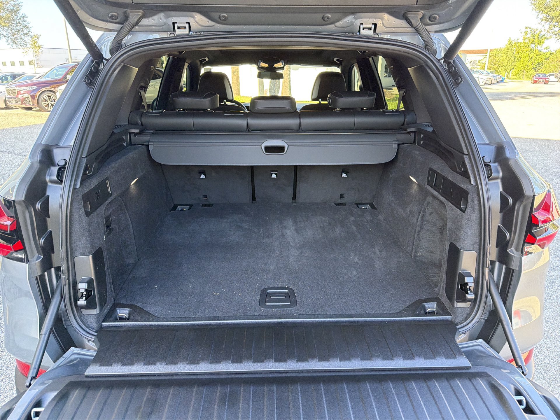 Used 2025 BMW X5 sDrive40i w/ Climate Comfort Package RWD image 11
