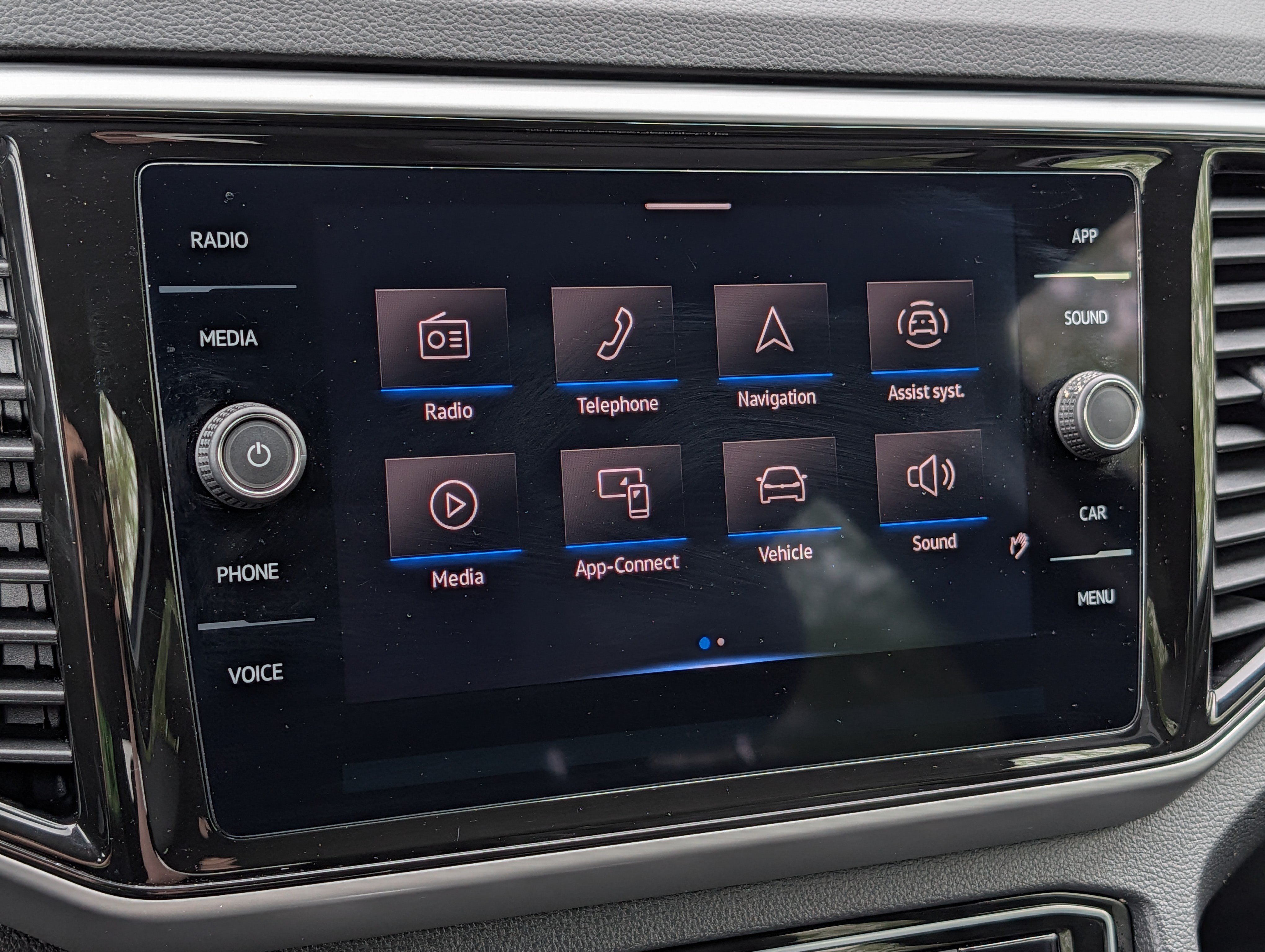 Certified 2023 Volkswagen Atlas Cross Sport SE w/ Panoramic Sunroof Package AWD/4WD image 22