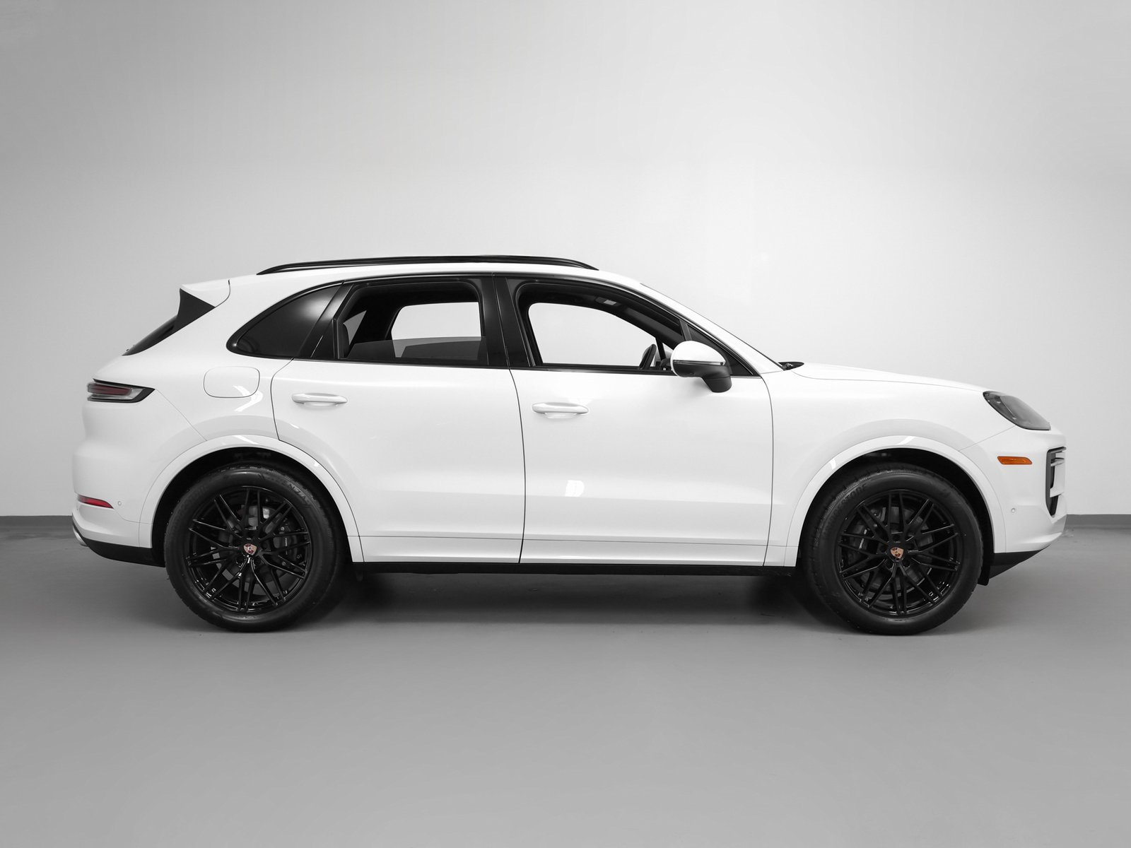 Used 2025 Porsche Cayenne image 13
