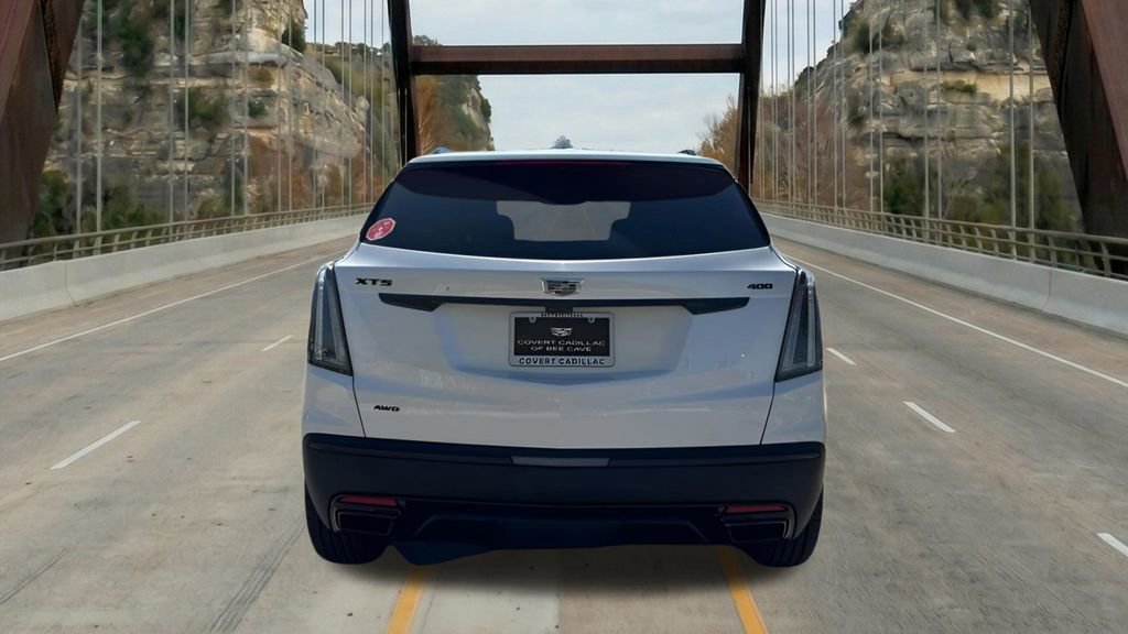 New 2026 Cadillac XT5 Sportv w/ LPO, Onyx Lite Package AWD/4WD image 8