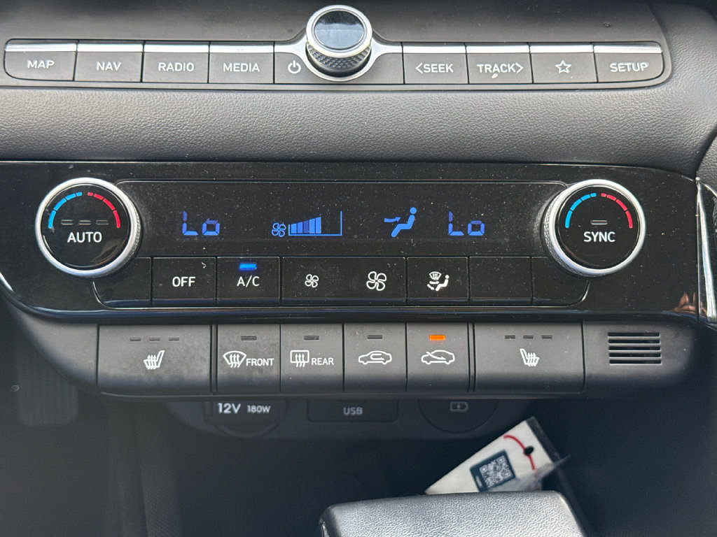 Used 2024 Hyundai Elantra Limited FWD image 24