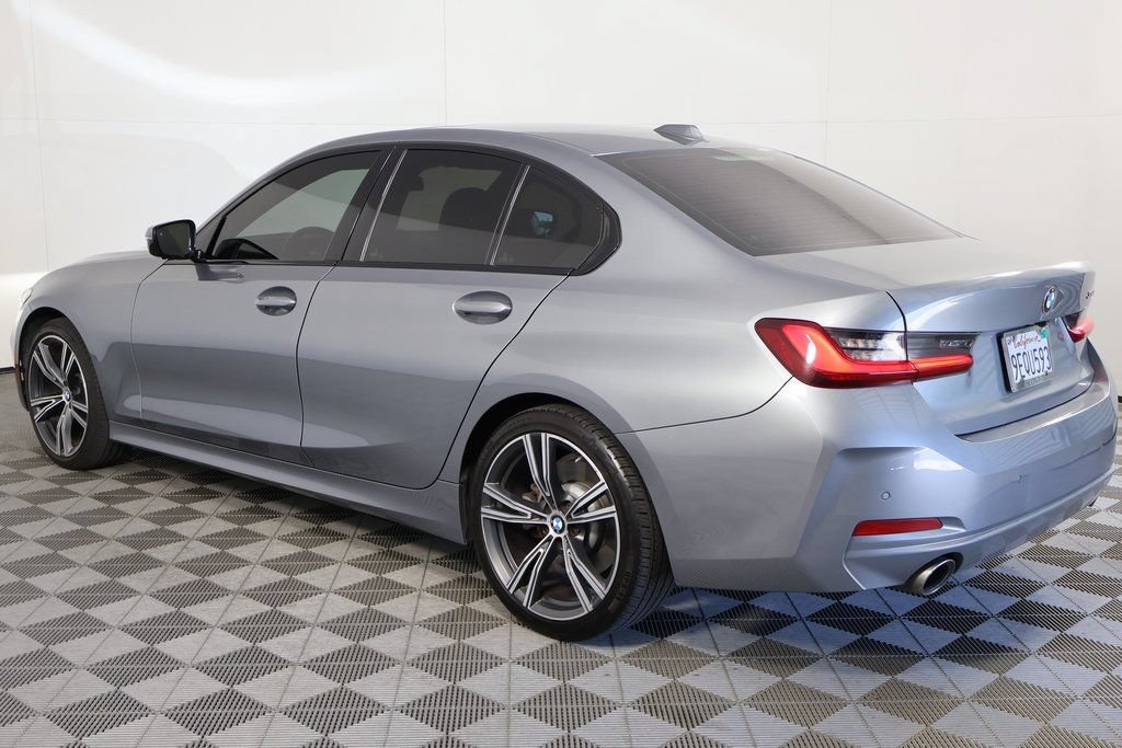 Used 2023 BMW 330i Sedan w/ Premium Package RWD image 6