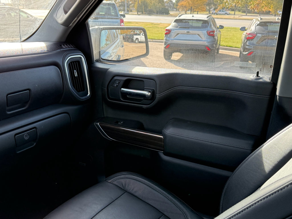 Used 2019 Chevrolet Silverado 1500 LT Trail Boss image 17