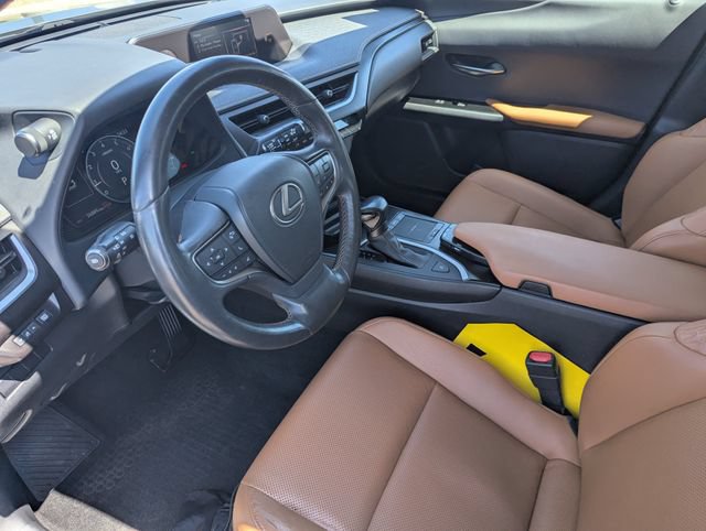 Used 2021 Lexus UX 200 w/ Premium Package FWD image 17