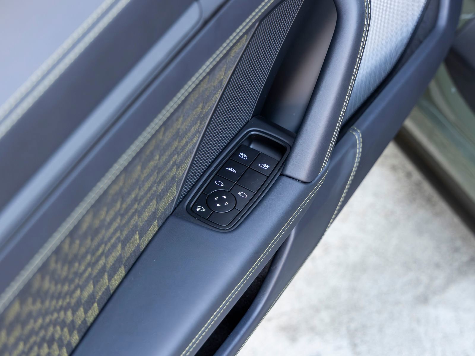 Certified 2026 Porsche 911 Carrera 4 GTS image 35