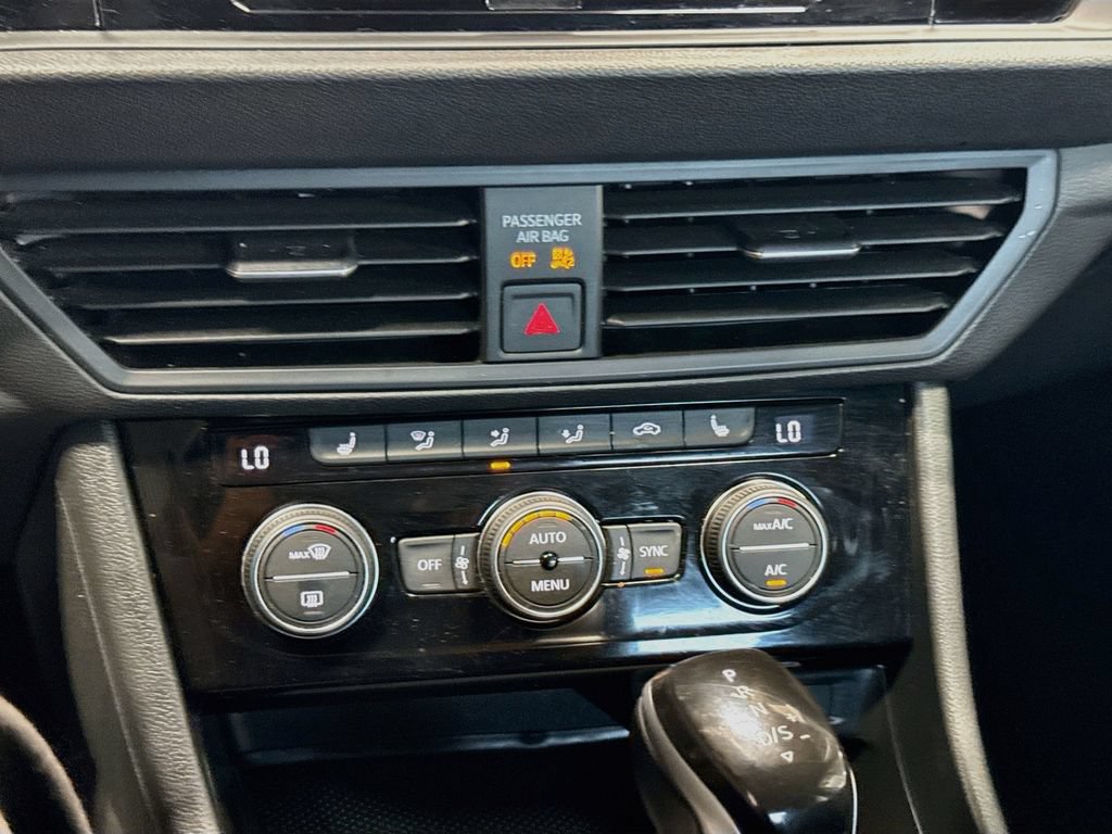 Used 2023 Volkswagen Jetta SE FWD image 15