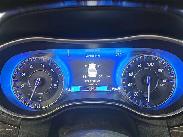 Used 2019 Chrysler 300 Limited w/ Light Group image 11