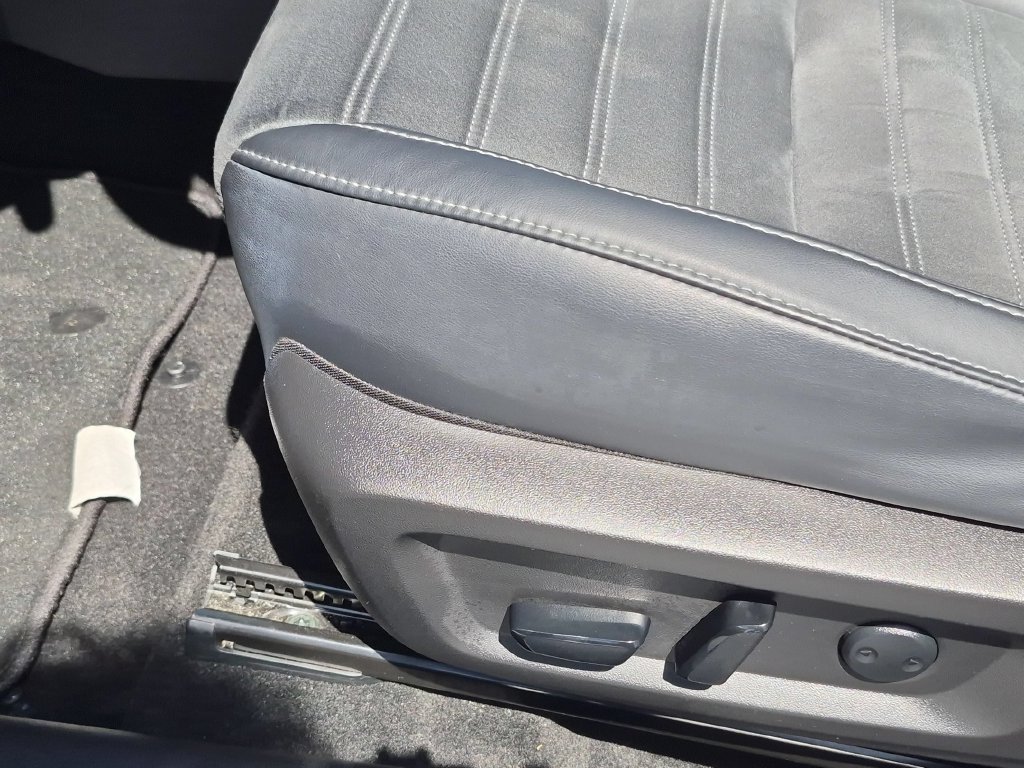 Used 2025 Mitsubishi Outlander SE AWD/4WD image 14