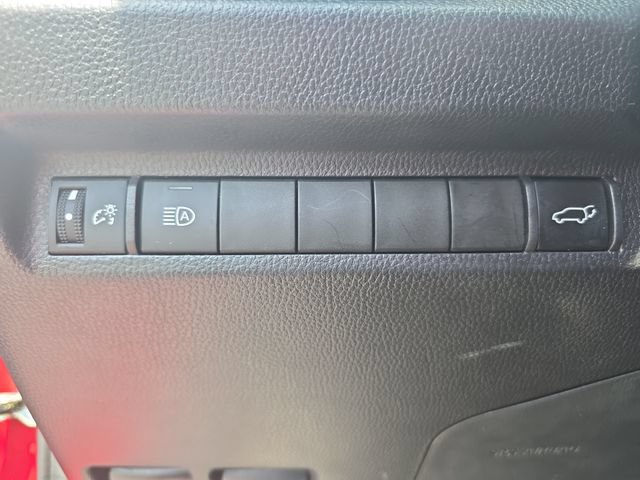 Used 2025 Toyota RAV4 XLE Premium FWD image 26