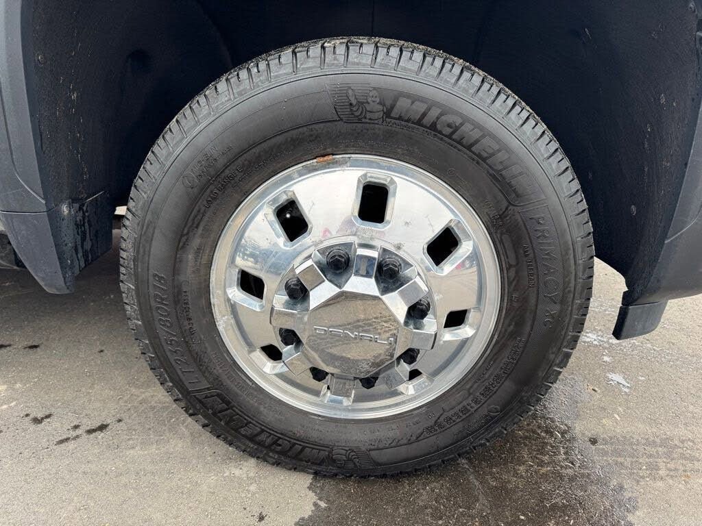 Used 2024 GMC Sierra 3500 Denali Ultimate AWD/4WD image 60
