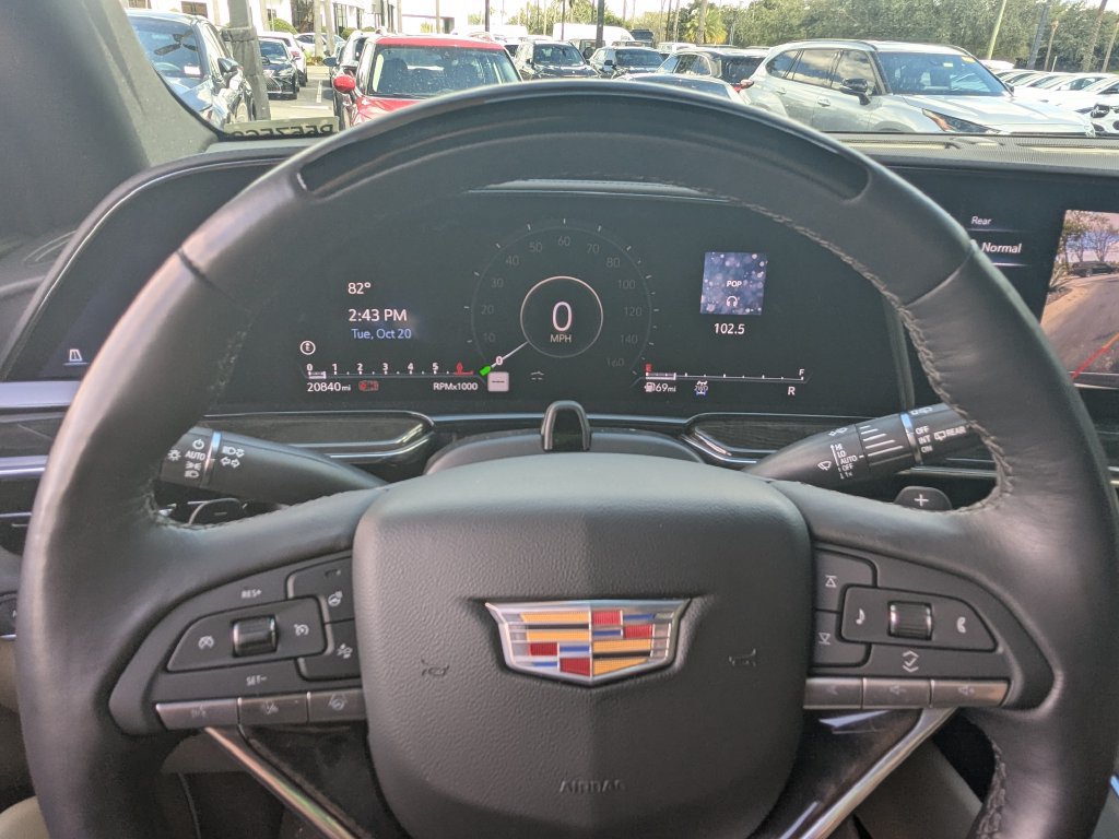Used 2023 Cadillac Escalade ESV Premium Luxury AWD/4WD image 14