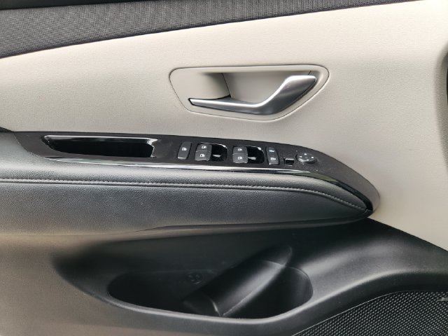 Used 2023 Hyundai Tucson Limited w/ Winter Package FWD image 21