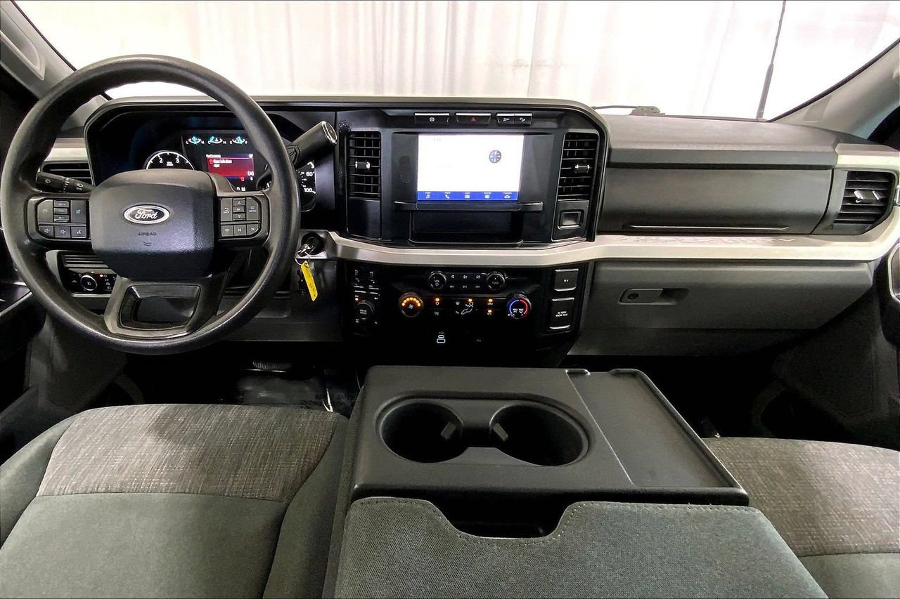 Used 2024 Ford F250 XLT w/ FX4 Off-Road Package AWD/4WD image 15