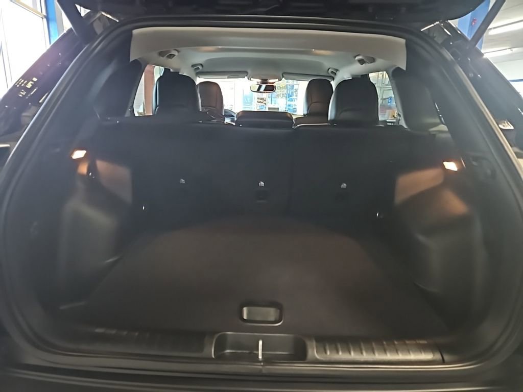 Used 2023 Jeep Cherokee Altitude Lux image 14