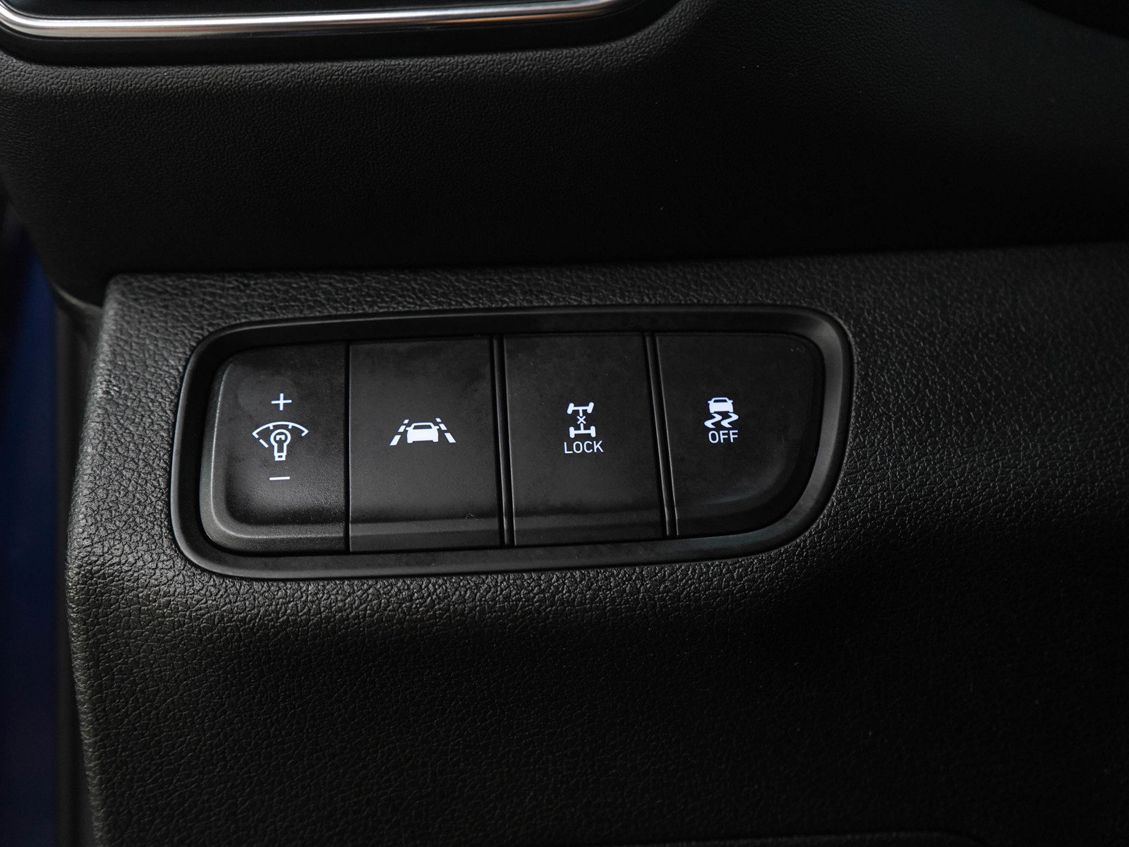 Used 2020 Hyundai Santa Fe SE AWD/4WD image 23