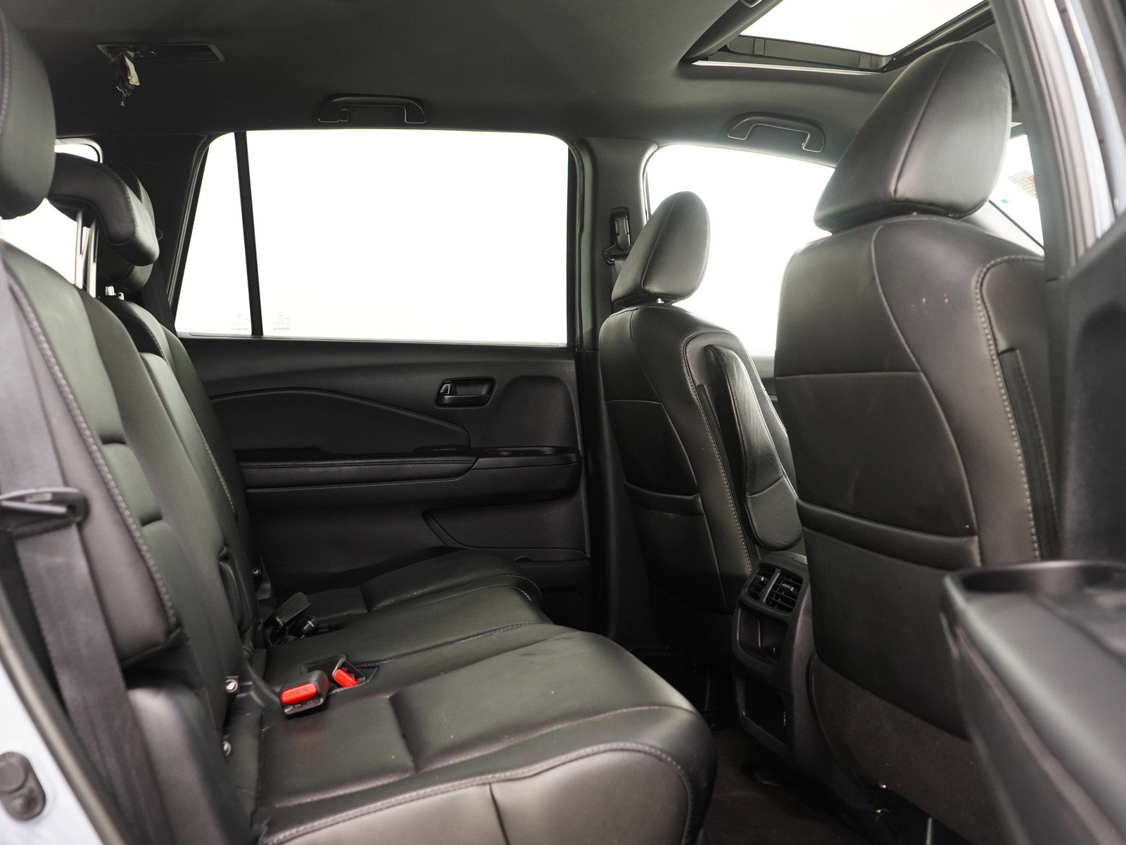 Used 2023 Honda Passport EX-L image 12