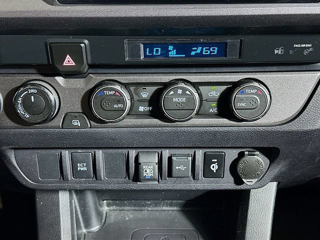 Used 2021 Toyota Tacoma TRD Off-Road AWD/4WD image 16