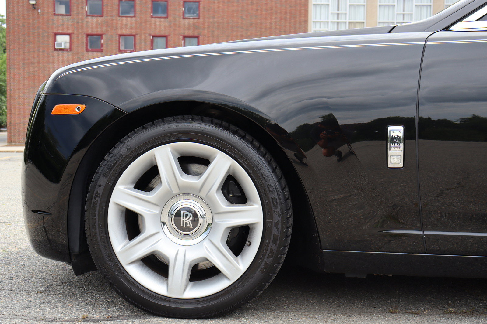 Used 2012 Rolls-Royce Ghost RWD image 9