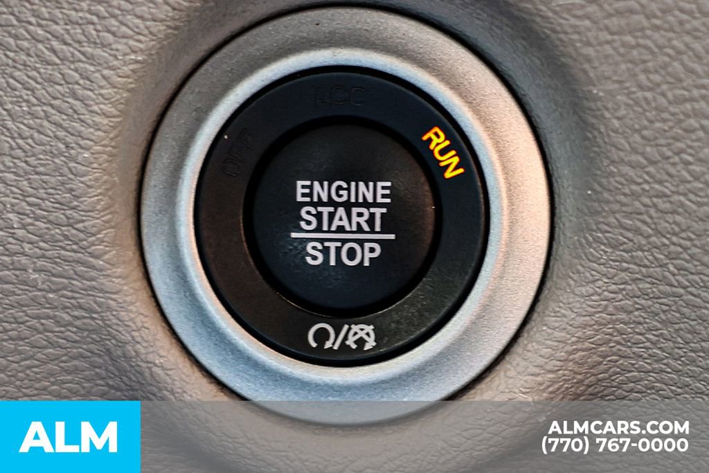 Used 2024 Chrysler Pacifica Touring-L image 46