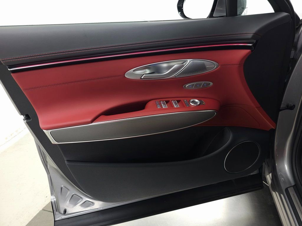 Used 2026 Genesis GV70 3.5T Sport Advanced image 10