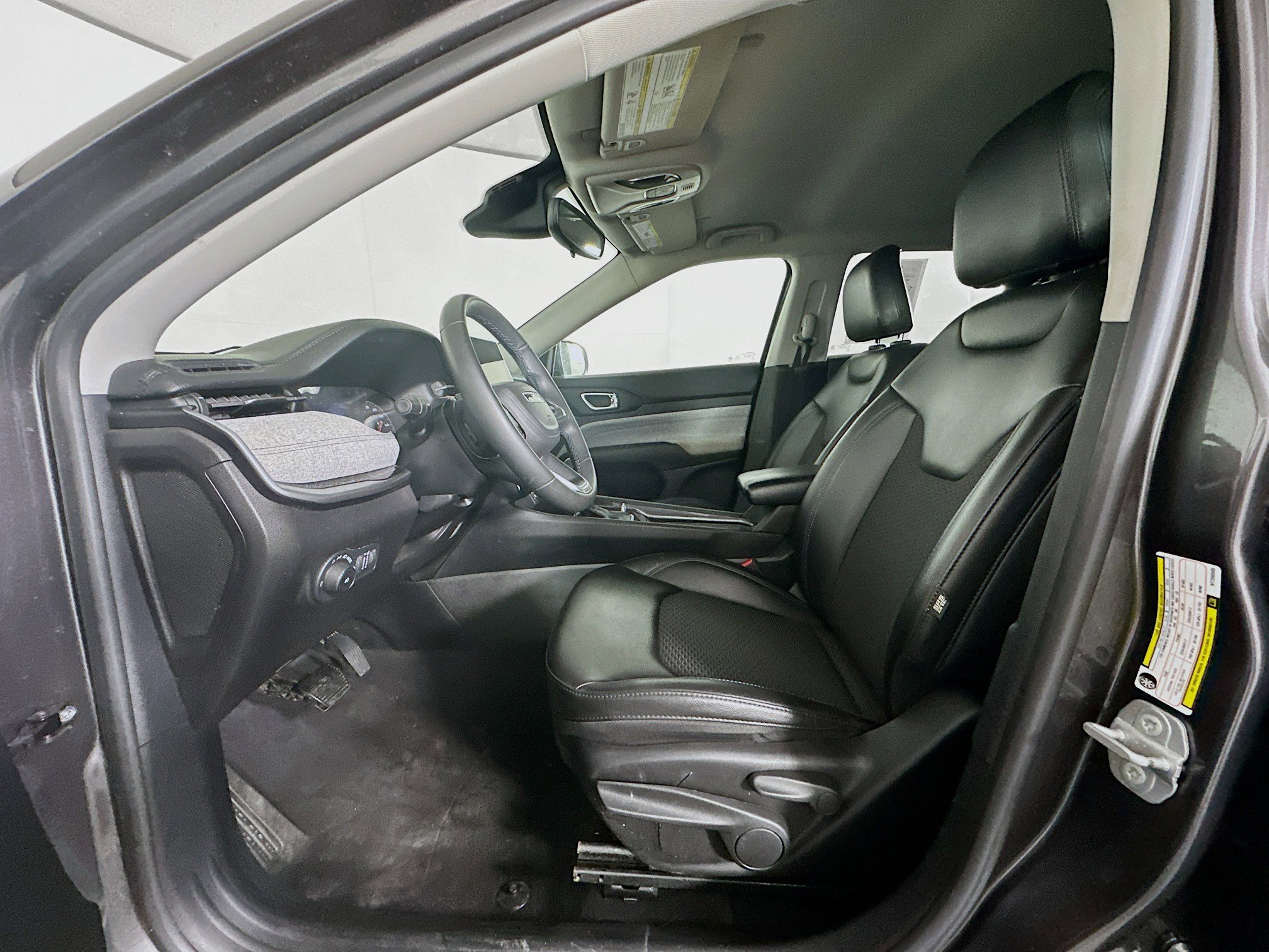 Used 2022 Jeep Compass Latitude AWD/4WD image 13