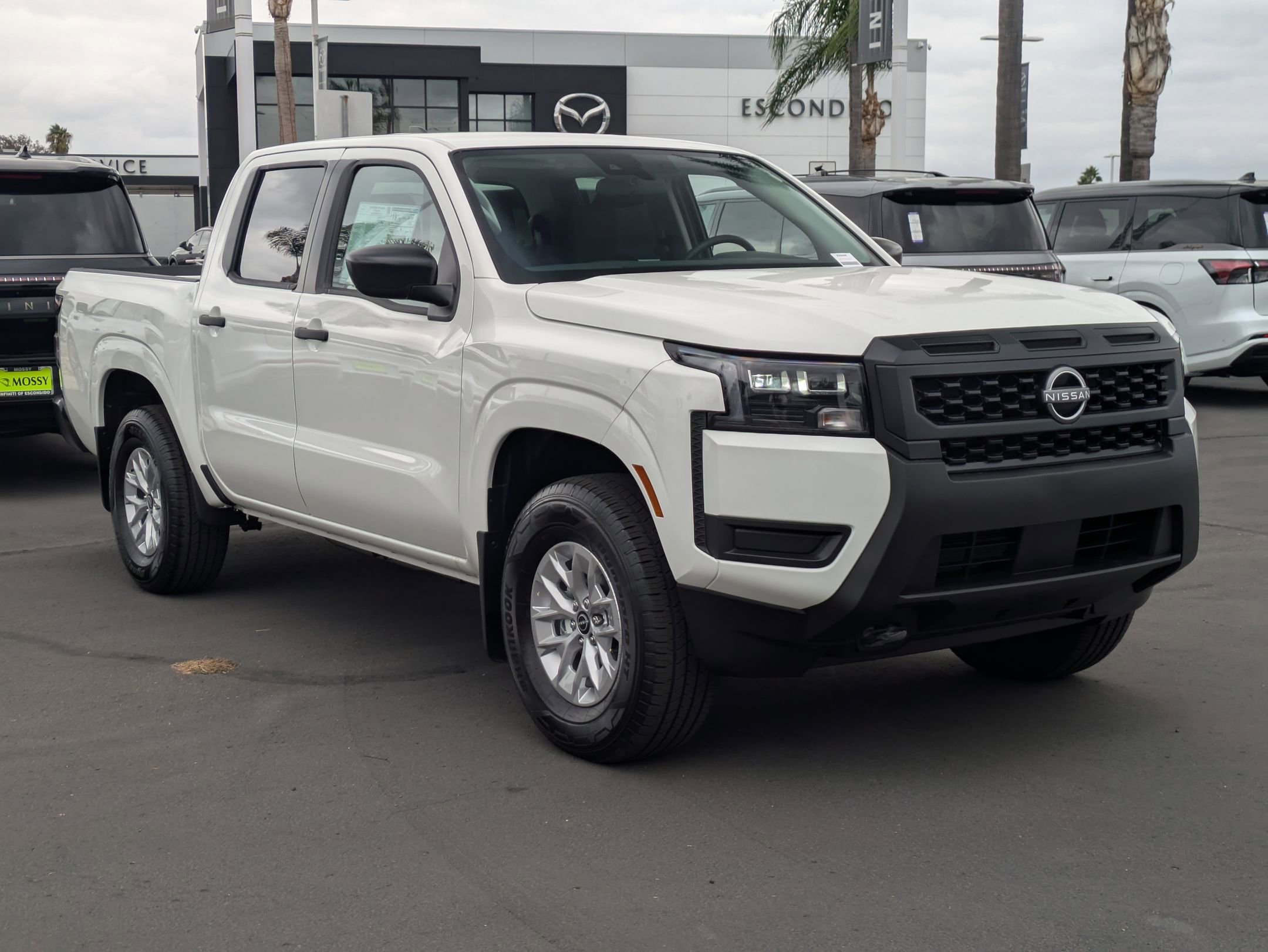 New 2026 Nissan Frontier S image 2