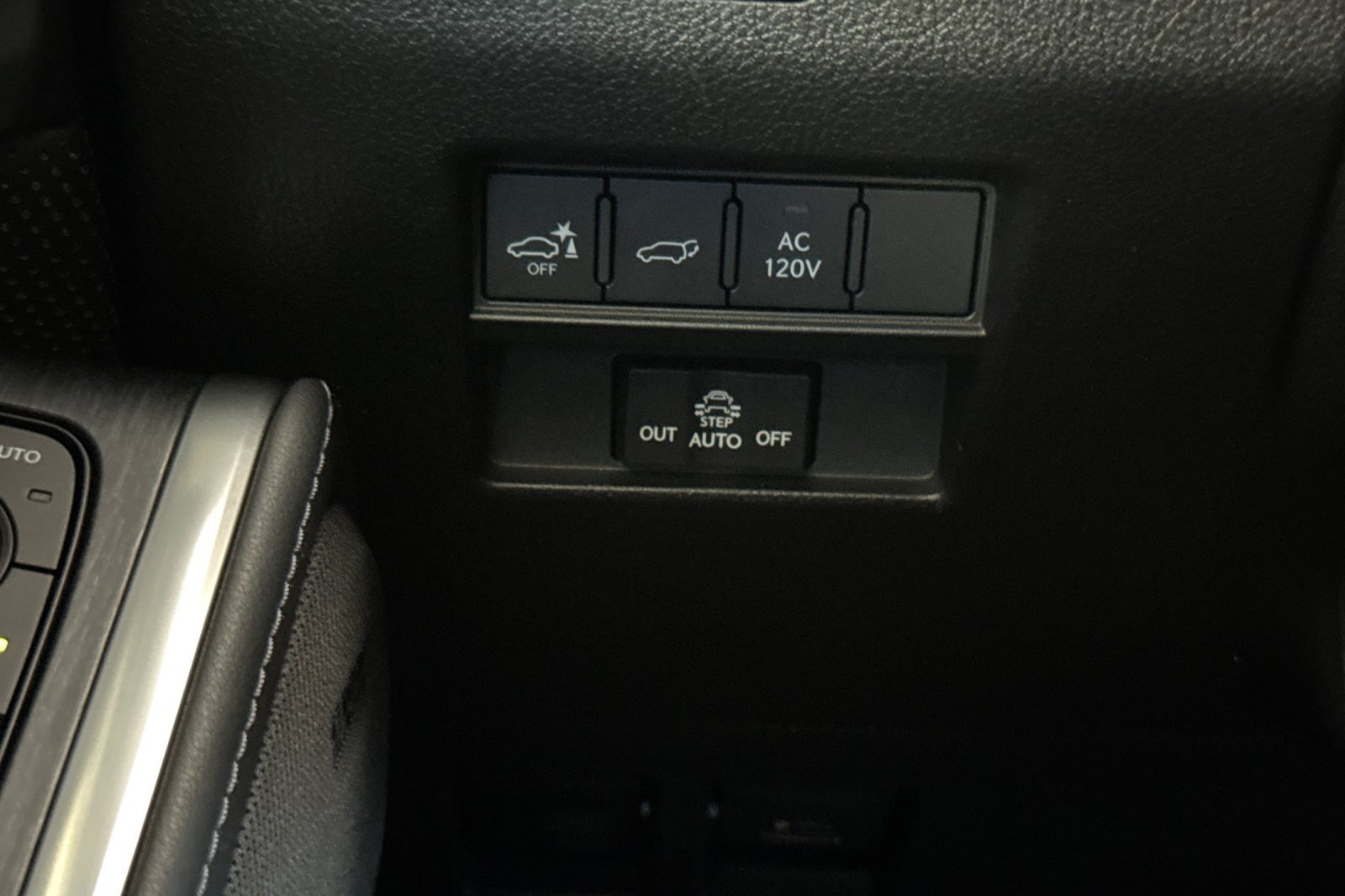 Certified 2024 Lexus GX 550 w/ Accessory Package (Z1) AWD/4WD image 38