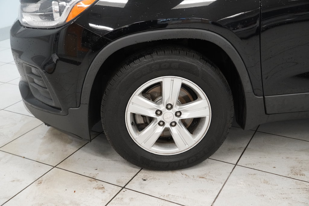 Used 2019 Chevrolet Trax LT w/ LT Convenience Package FWD image 15